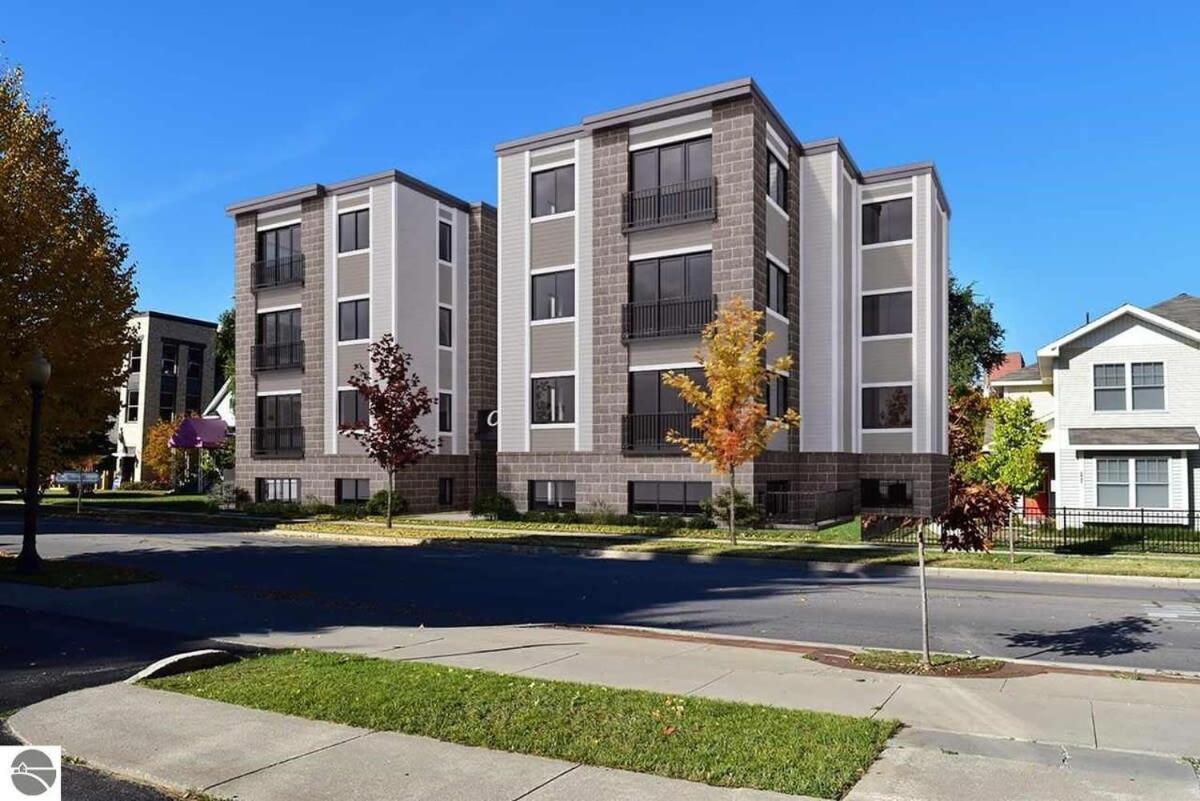 Downtown Traverse City Capri Condo 316 Zewnętrze zdjęcie